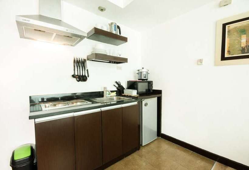 فندق صغير Lancaster Hotel By Central Flats