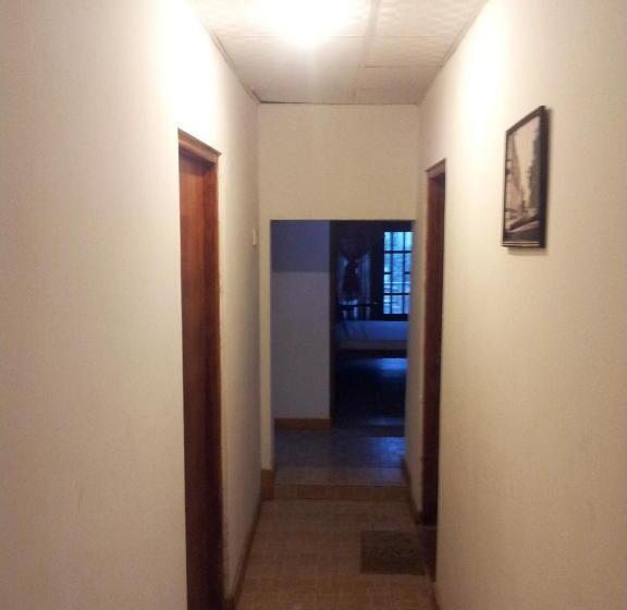 Общежитие Mount View Inn