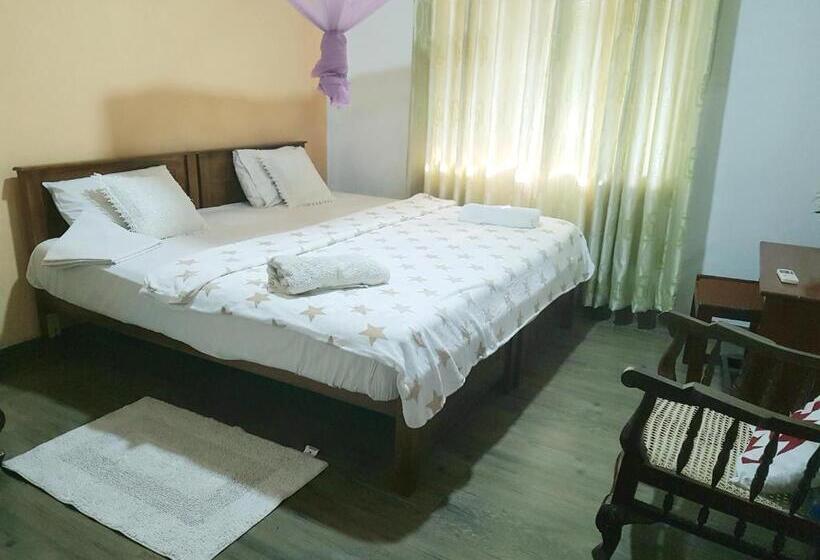 Общежитие Mount View Inn