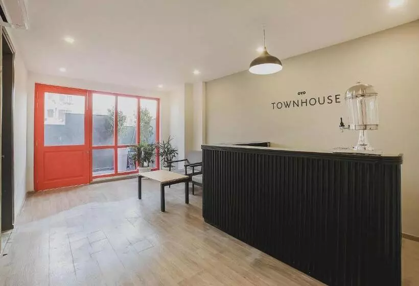 ホテル Super Townhouse Sector 46 Gurgaon Near Appu Ghar