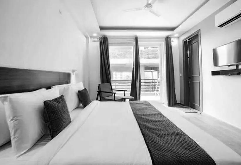 ホテル Super Townhouse Sector 46 Gurgaon Near Appu Ghar