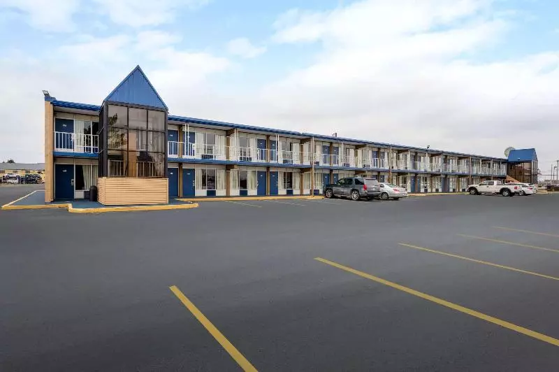 Hotelli Days Inn By Wyndham Perrysburg Toledo