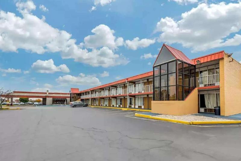 酒店 Days Inn By Wyndham Perrysburg Toledo