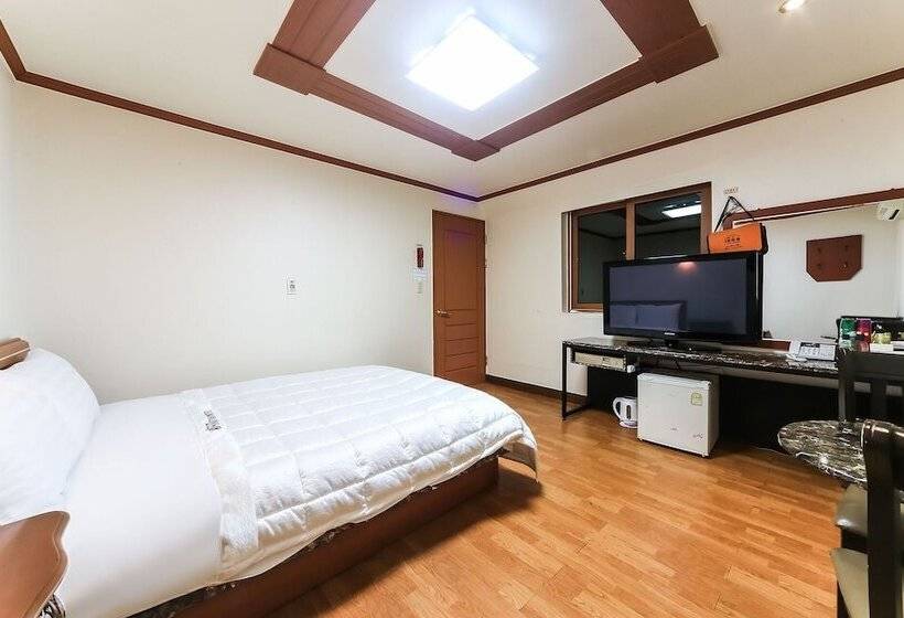 Hôtel Geojedo Gohyeon Manhattan