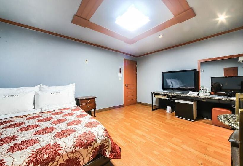 Hôtel Geojedo Gohyeon Manhattan