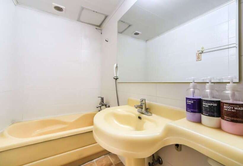 Hôtel Geojedo Gohyeon Manhattan