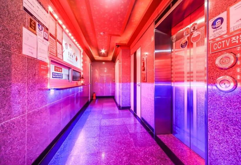 Hôtel Geojedo Gohyeon Manhattan