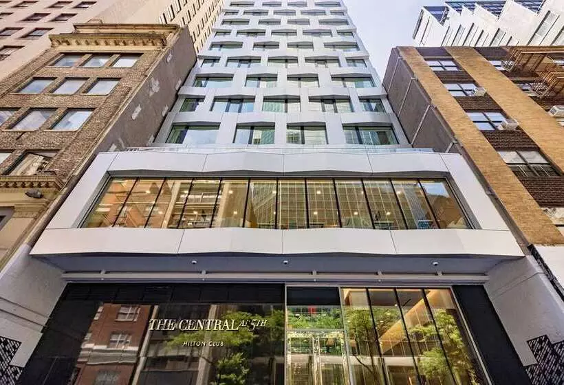 Hotelli Hilton Club The Central At 5th New York