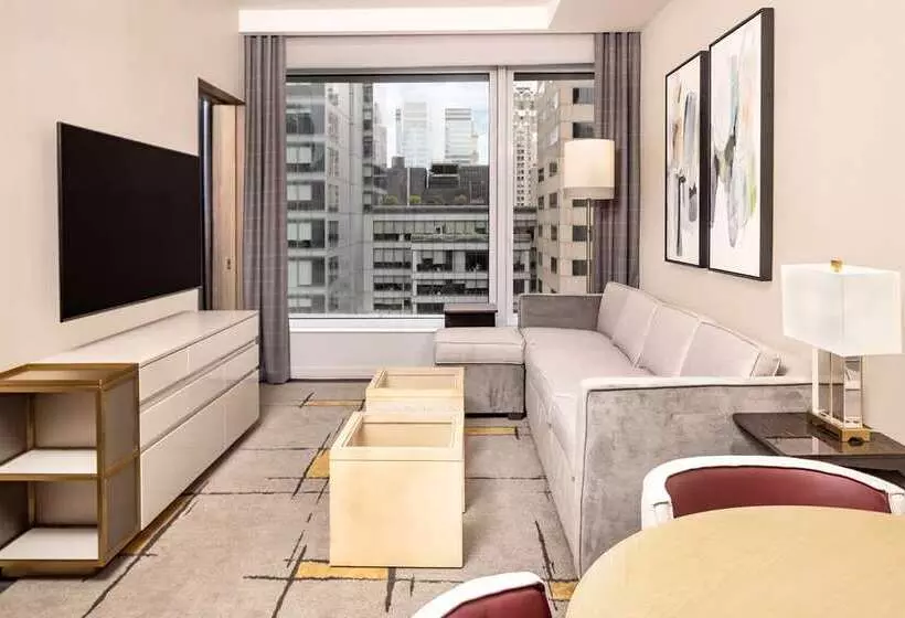 Hotelli Hilton Club The Central At 5th New York