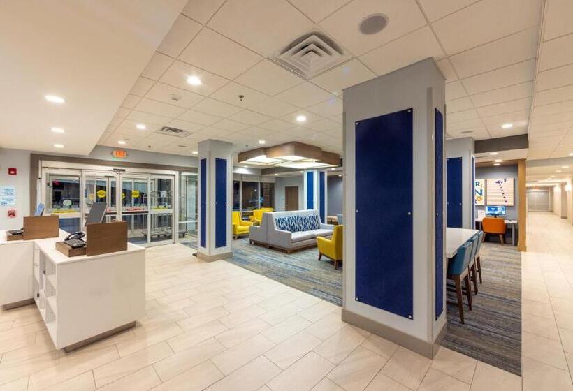 Отель Holiday Inn Express & Suites   Harrisonburg University Area , An Ihg