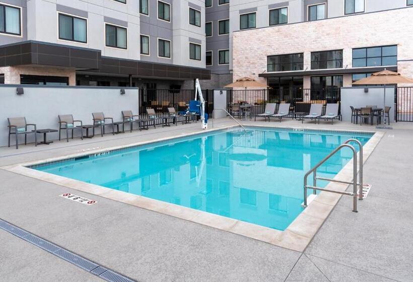 Отель Residence Inn By Marriott Lancaster Palmdale