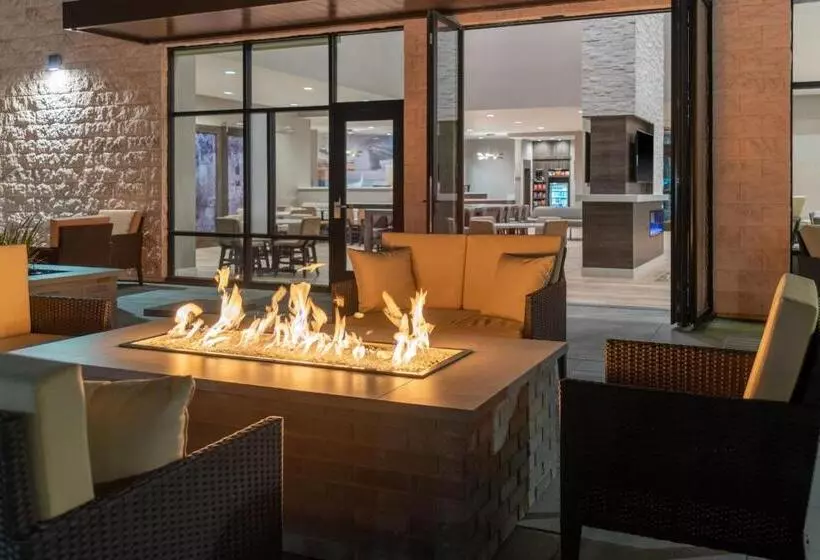 Hotelli Residence Inn By Marriott Lancaster Palmdale