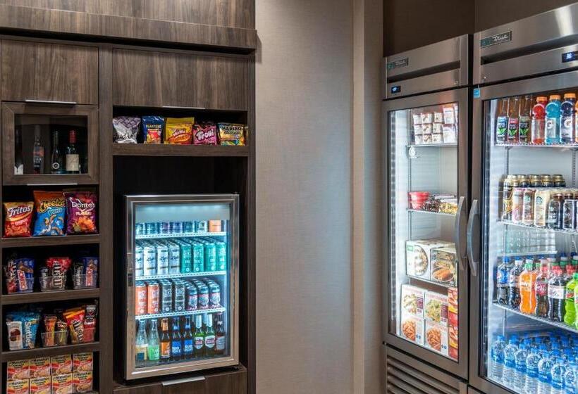 Отель Residence Inn By Marriott Lancaster Palmdale