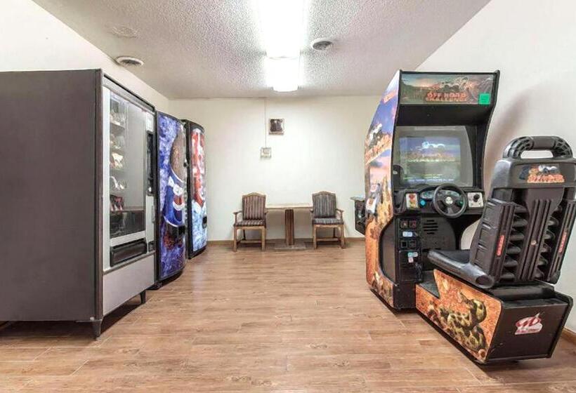 Otel Sky Palace Inn & Suites Mccook