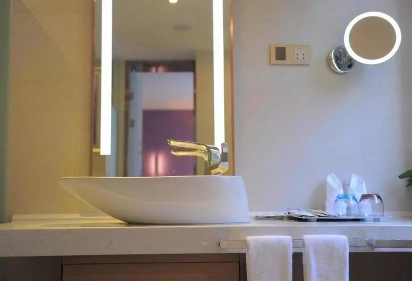 Lavande Hotel Gulin Railway Station Shangzhi Alley