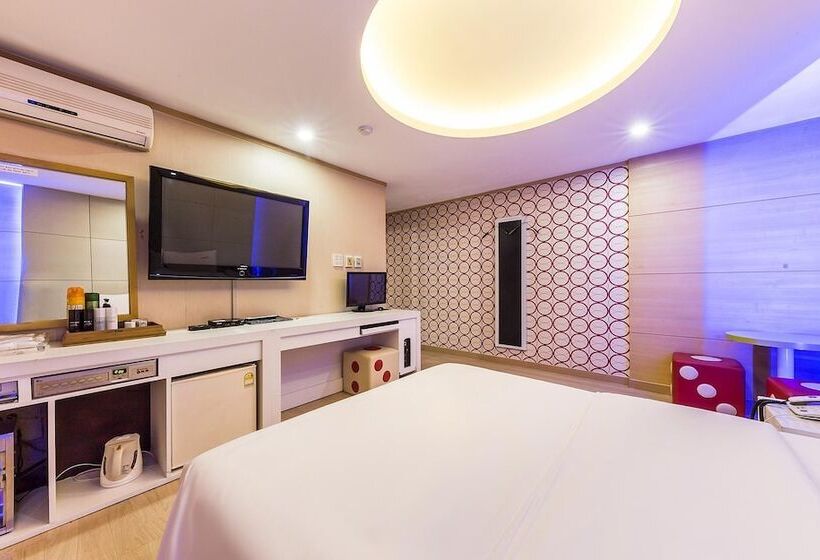 مُتل Gangnam Bnn