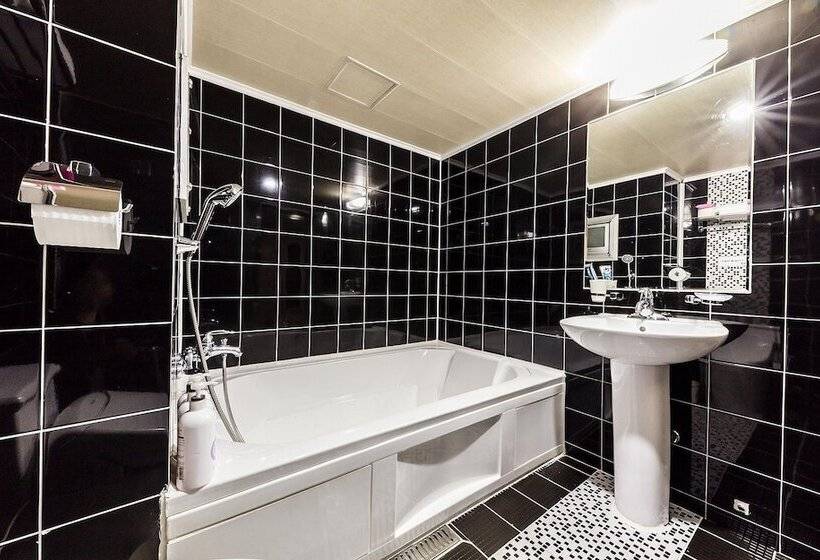 مُتل Gangnam Bnn