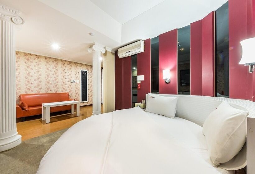 مُتل Gangnam Bnn