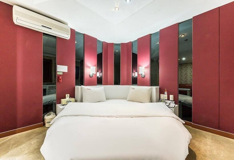 مُتل Gangnam Bnn