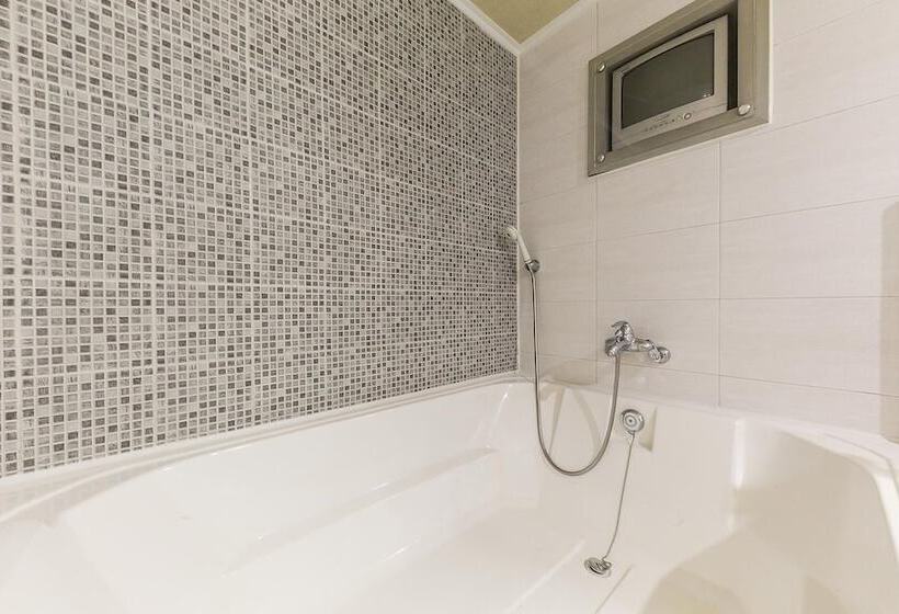 مُتل Gangnam Bnn