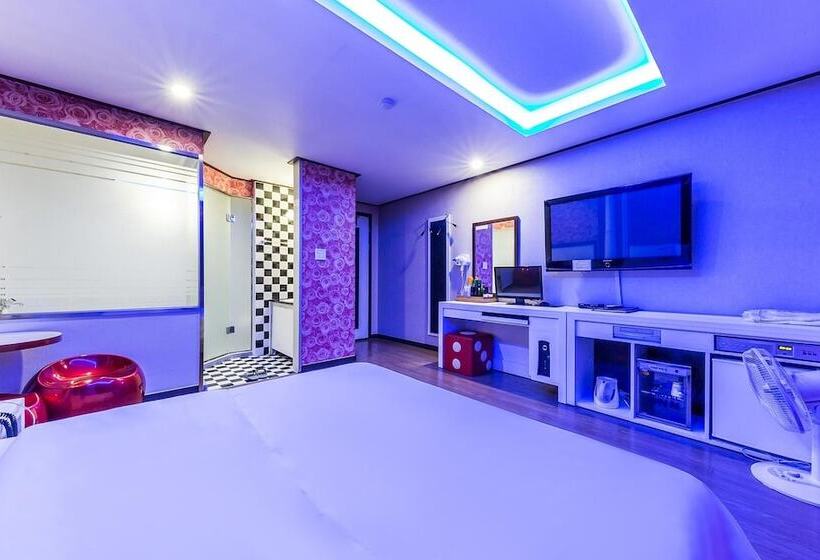 مُتل Gangnam Bnn