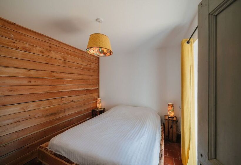 پانسیون La Petite Maison Basse Corréo