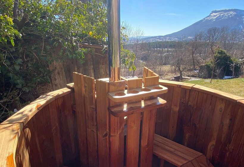 پانسیون La Petite Maison Basse Corréo