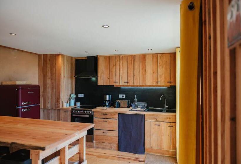 پانسیون La Petite Maison Basse Corréo