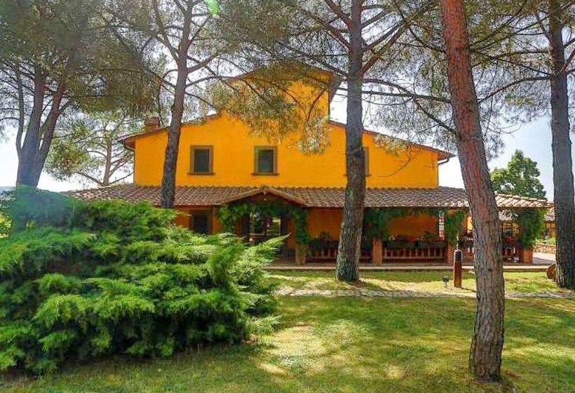 Colours And Scents From Tuscany Await You In This Wonderful Property