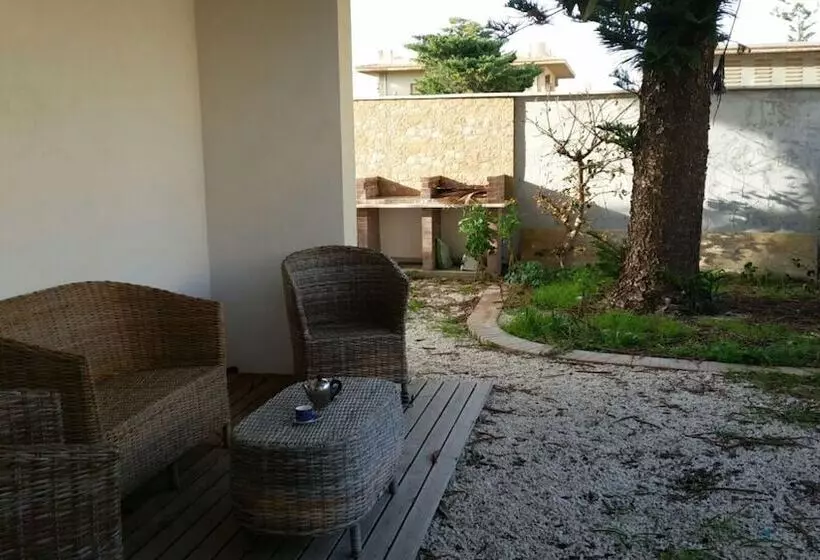 ホテル Erice Beach: Ulixe S Lodge In Erice