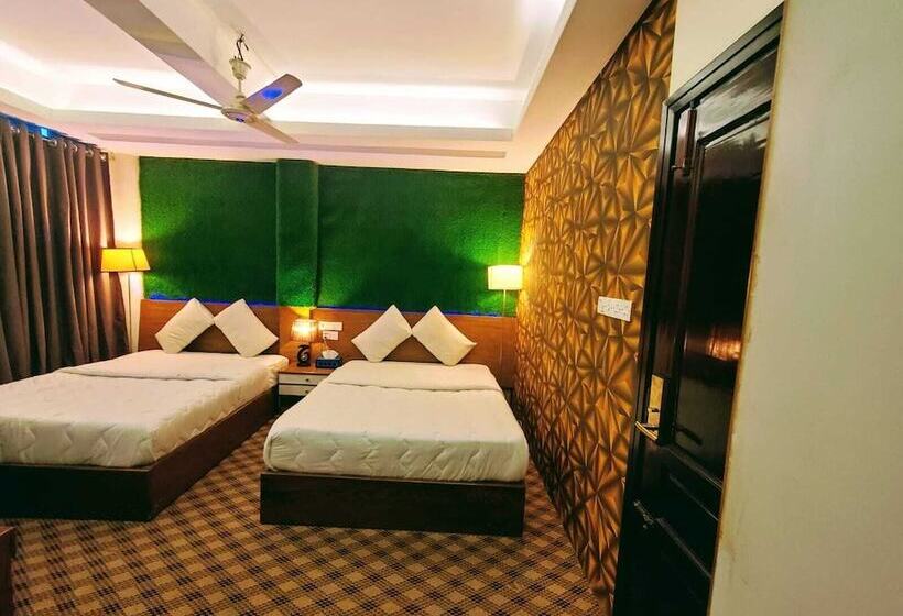 هتل Holy City Ltd