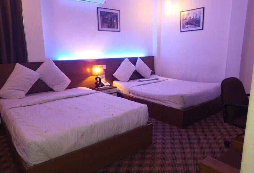 هتل Holy City Ltd