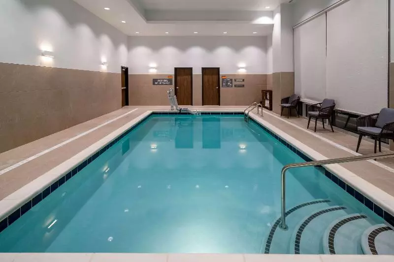 ホテル La Quinta Inn & Suites By Wyndham Nashville Downtown Stadium