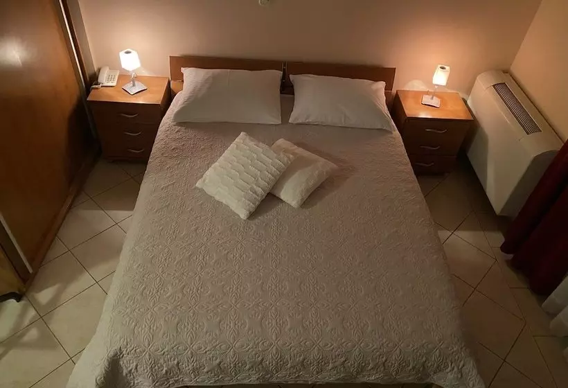 Rooms Aurora