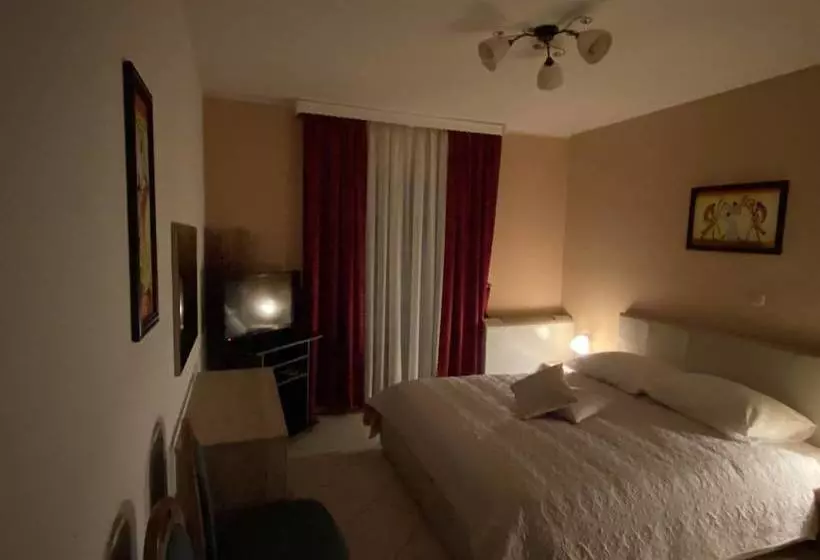 Rooms Aurora