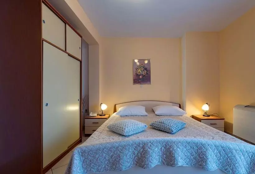 Rooms Aurora