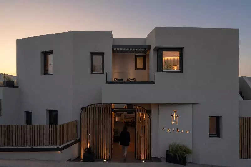 هتل Apikia Santorini   Adults Only