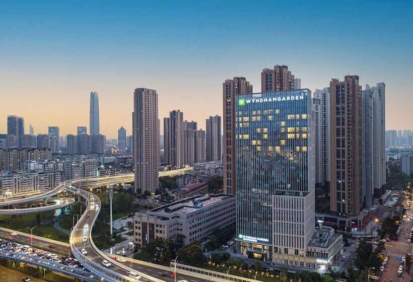 בית מלון כפרי Wyndham Garden Wuhan Hankou