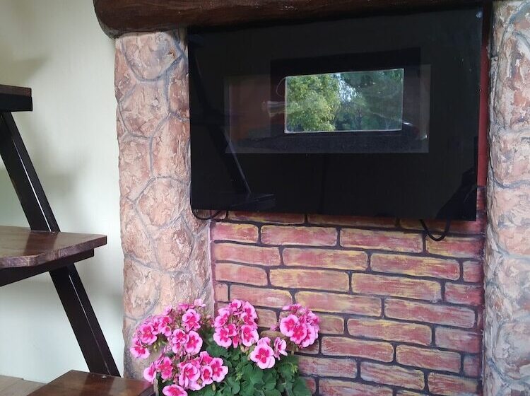 Immaculate 2 Bed Cottage Near Krka Waterfalls