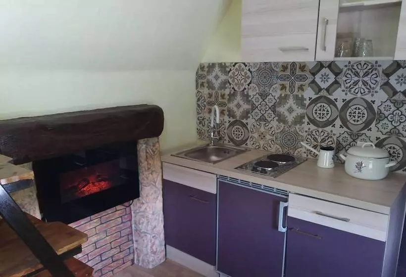 Immaculate 2 Bed Cottage Near Krka Waterfalls