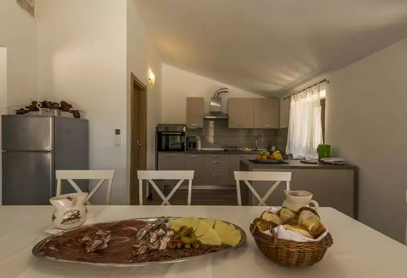 New And Very Comfortable And Nice Decorated Villa With Pool For 8 People