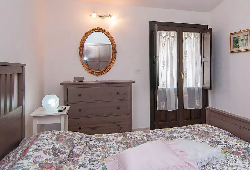 اقامتگاه Beautiful 1 Bed House In Avola