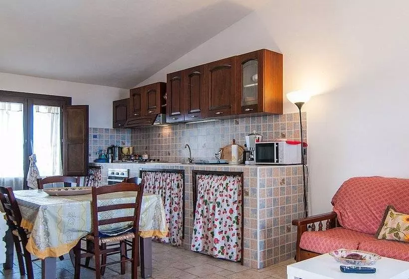 اقامتگاه Beautiful 1 Bed House In Avola