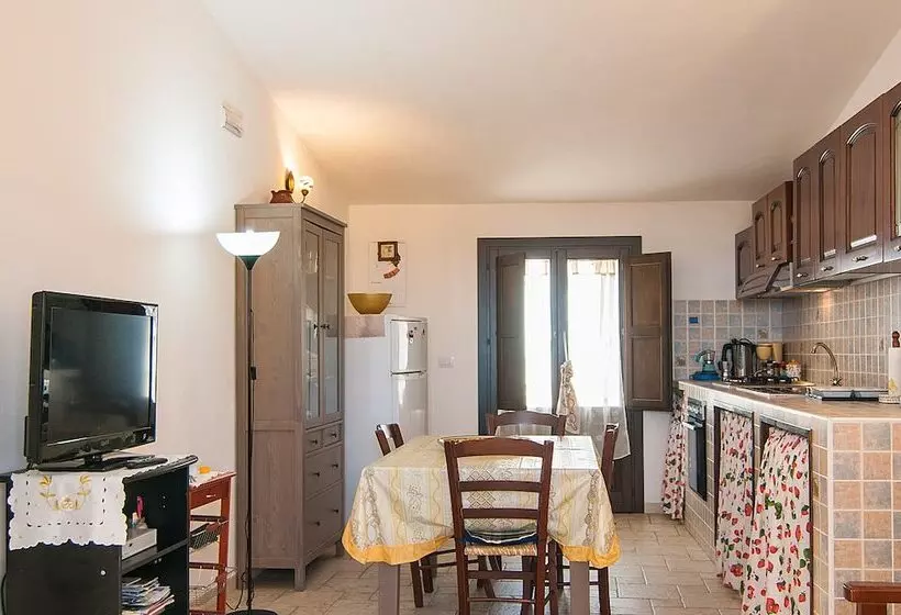 اقامتگاه Beautiful 1 Bed House In Avola