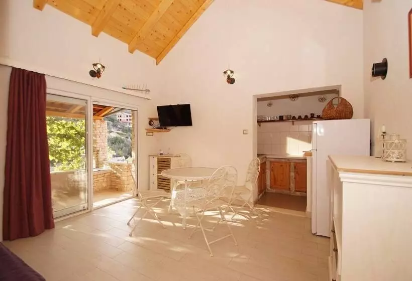 Stone House Mia   Prihonja