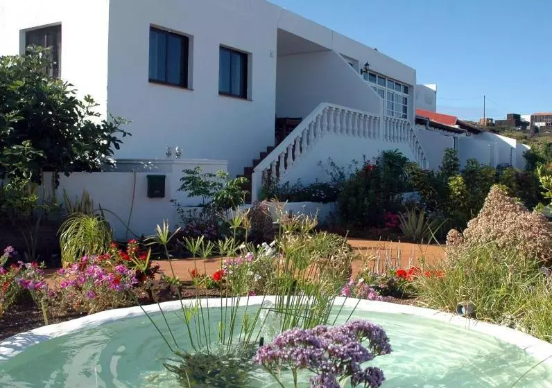 Apartamentos Y Habitaciones Villa Marina