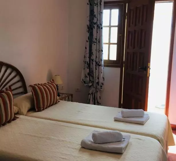 Apartamentos Y Habitaciones Villa Marina