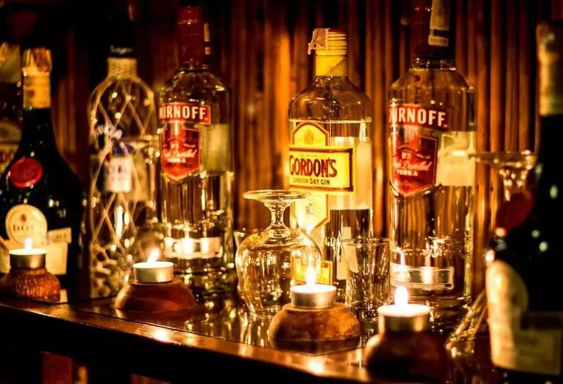 ホテル Cocotinos Manado