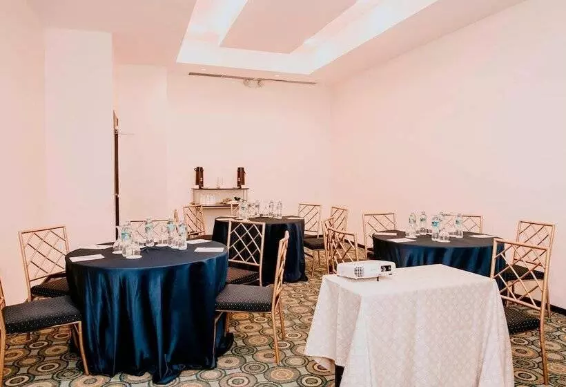 Hotell Courtyard By Marriott Guayaquil