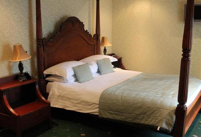 Отель The George & Dragon